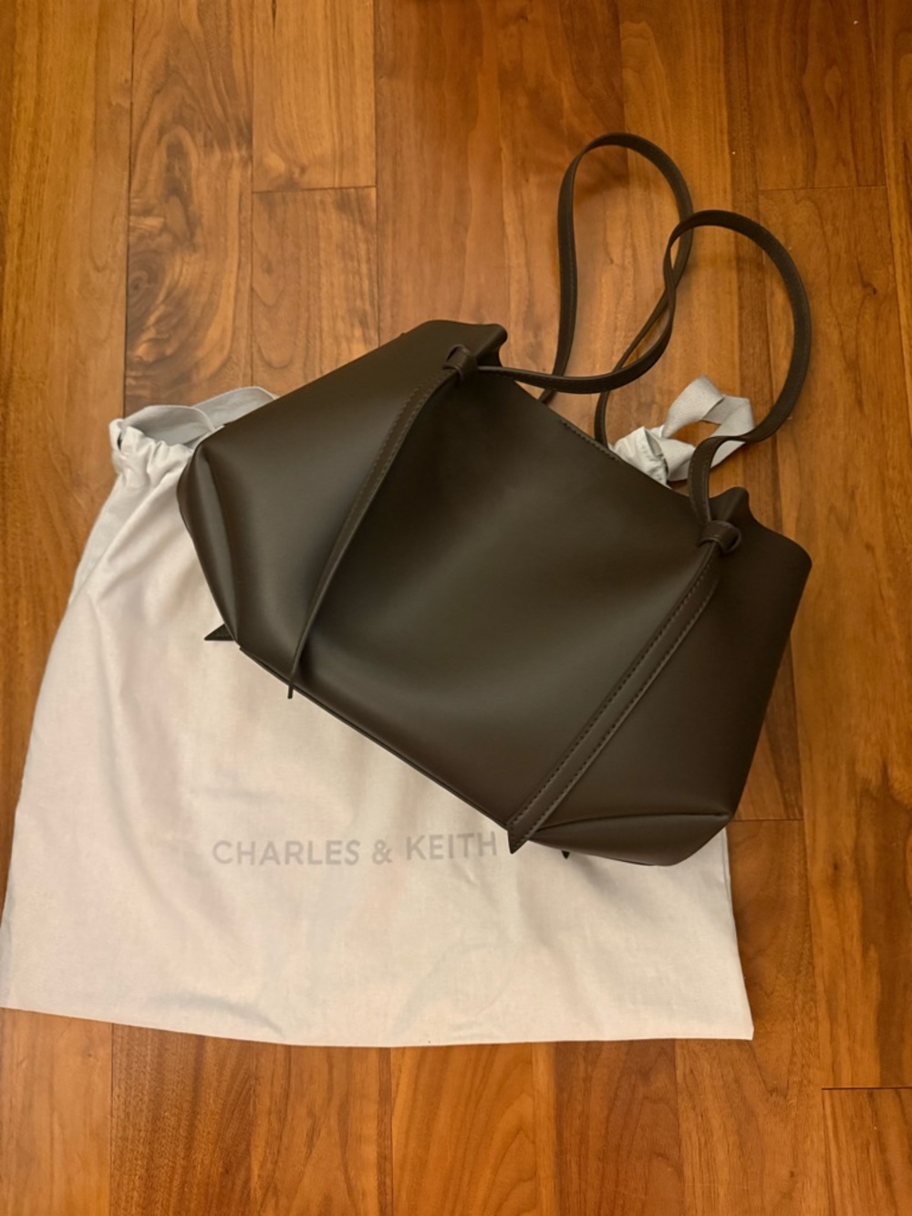 Charles & Keith Dark Green Leather Tote Bag - Picture 2 of 3